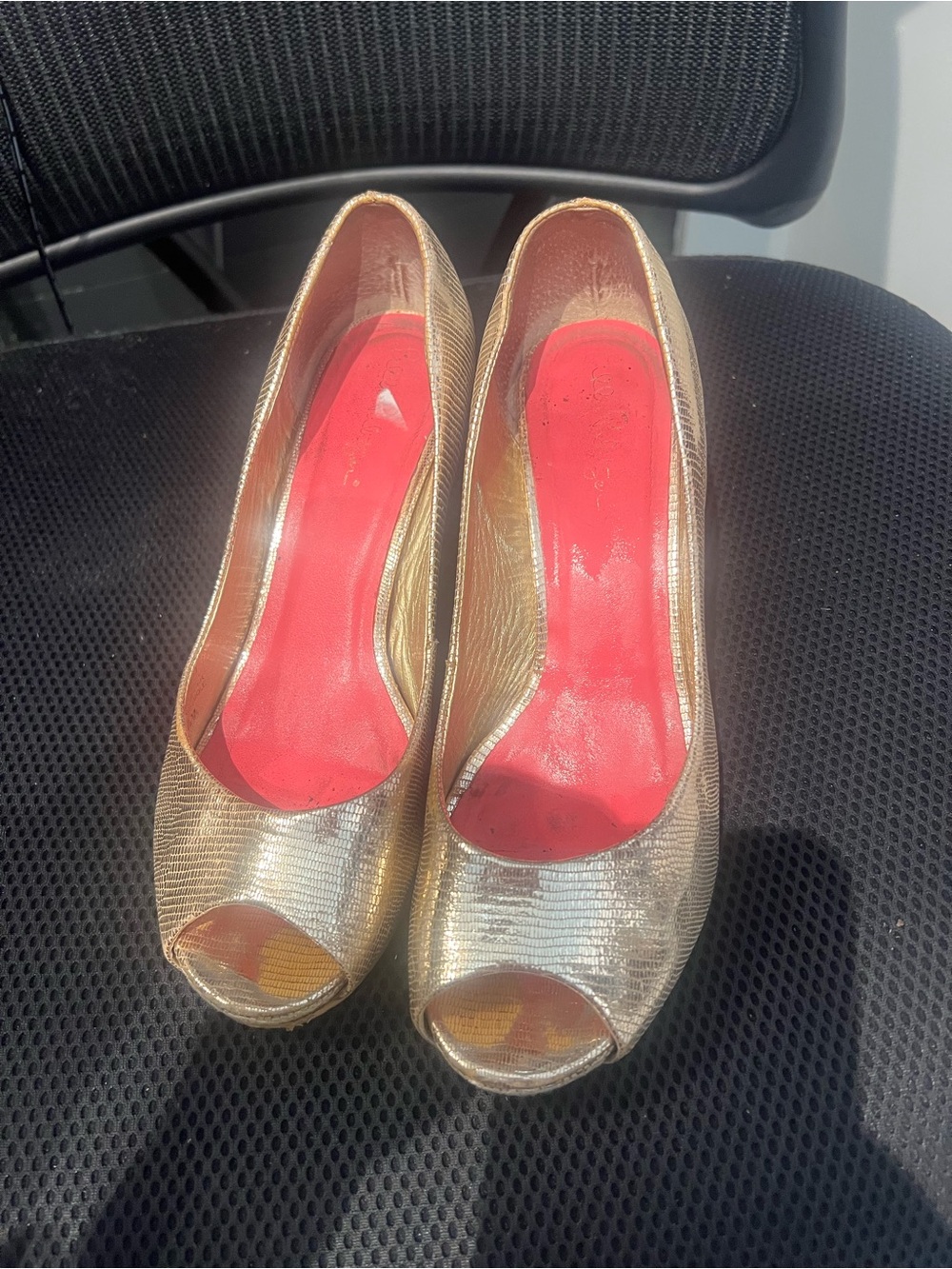 Lilly Pulitzer Gold Peep-Toe Heels with Red Insole